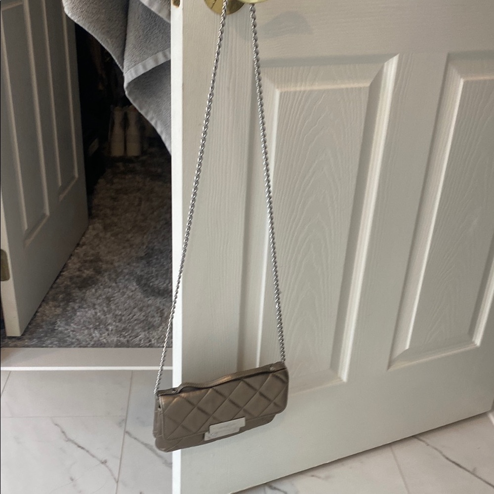 Quilted Silver Chain Shoulder Bag